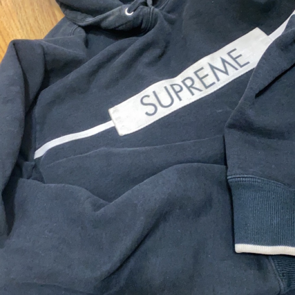 Supreme men’s hoodie